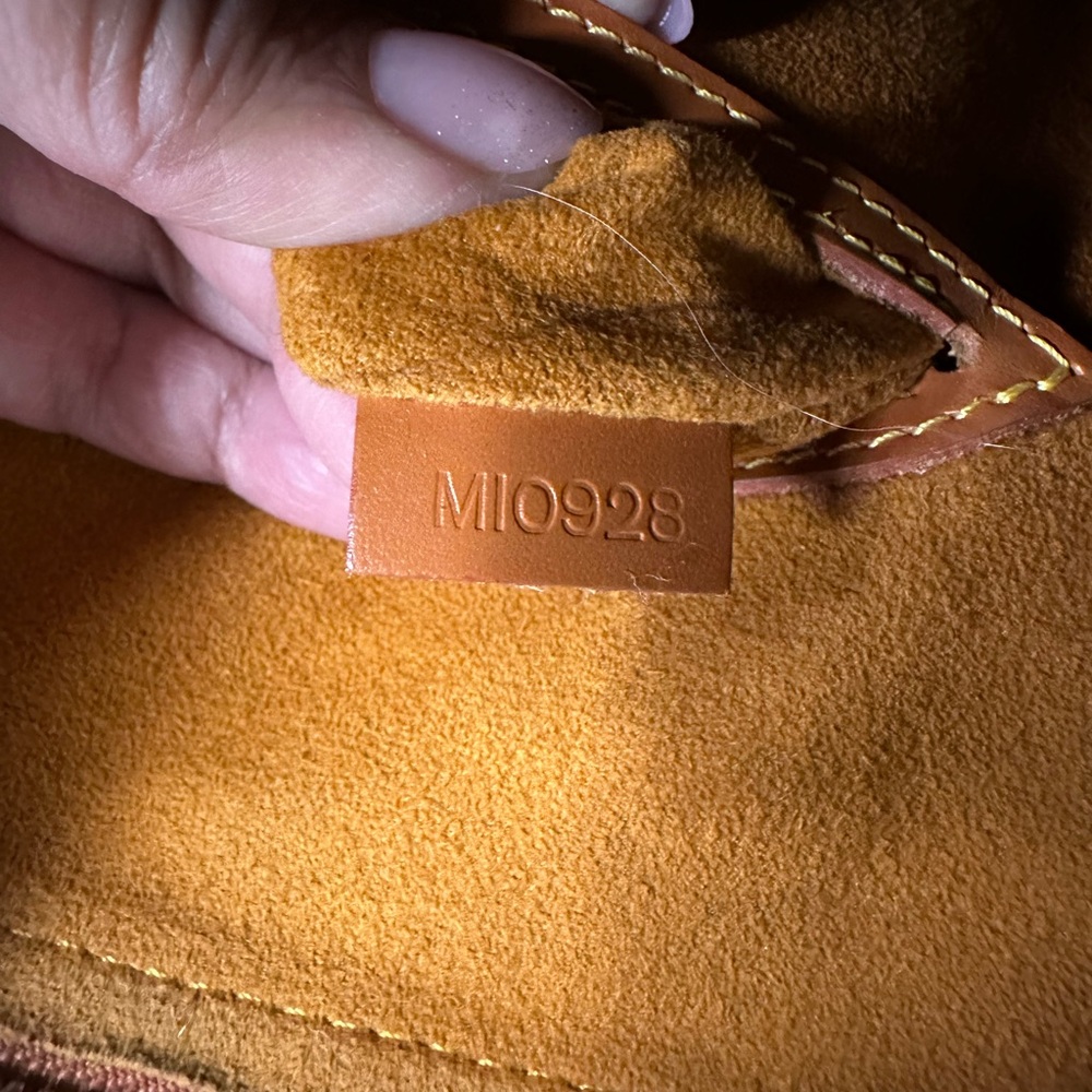 Louis Vuitton Alma PM Epi Leather Cognac w/‎ Strap & Lock(no key) - Picture 7 of 16